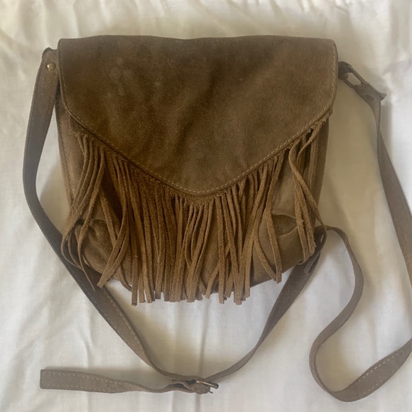 Brandy Melville Fringe Crossbody Bag 💫 - Picture 1 of 4